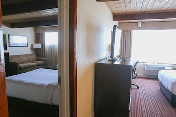Standard Room, Multiple Beds, Non Smoking (Larger Room)