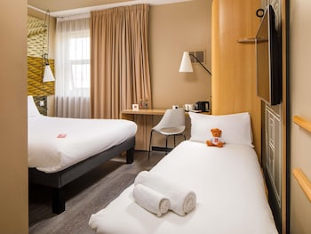 Family Room (Sweet Room by Ibis)