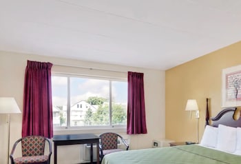Standard Room, 1 Queen Bed, Smoking