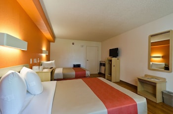 Standard Room, 2 Double Beds, Non Smoking