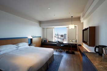 Queen Hilton Guestroom