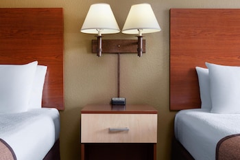 Standard Room, 2 Queen Beds, Accessible, Bathtub (NonSmoking)