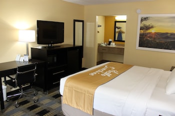 Standard Room, 1 King Bed