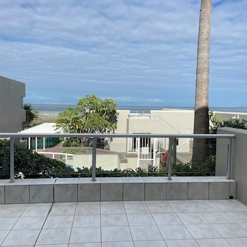 Room, Partial Ocean View