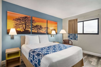 Standard Room, 1 Queen Bed