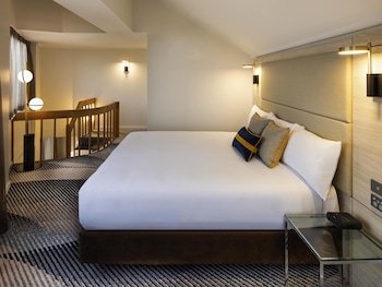 Deluxe Room, 1 King Bed (Spa)