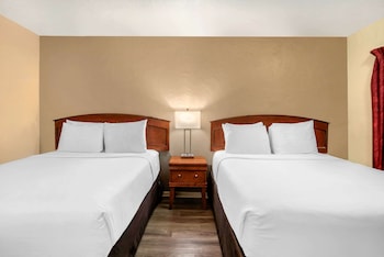 Standard Room, 2 Queen Beds, Non Smoking