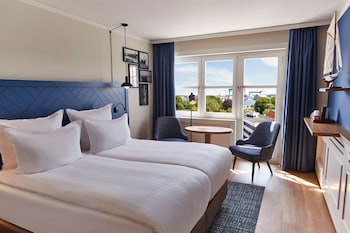 Comfort Room, Harbor View
