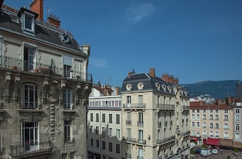 Prestige Junior Suite with balcony, 1 King Bed, Non Smoking