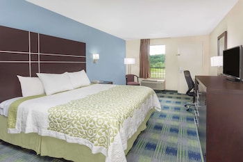 Standard Room, 1 King Bed, Smoking