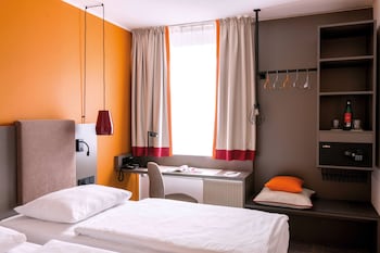 Comfort Room (Plus)