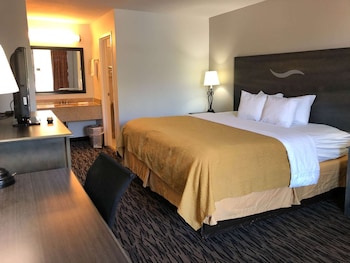 Deluxe Room, 1 King Bed, Accessible, Non Smoking