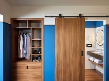 Superior Room, 1 King Bed with Sofa bed