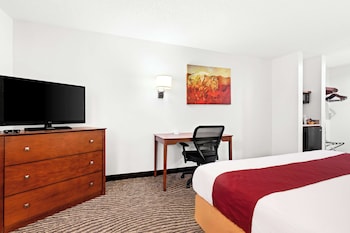 Standard Room, 1 King Bed, Non Smoking, Refrigerator & Microwave