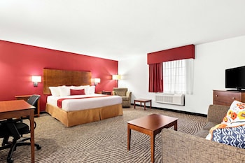 Suite, 1 King Bed, Smoking, Refrigerator & Microwave