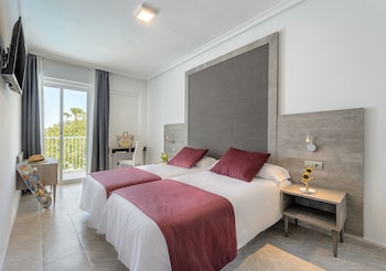 Twin Room, Balcony