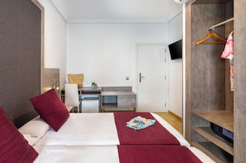 Twin Room (3 Adults)