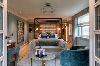 Corner Suite with access to The Club at Cottonmill Spa
