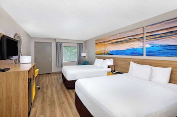 Room, 2 Queen Beds, Non Smoking (Second Floor)