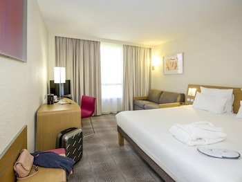 Executive Room, 1 Double Bed with Sofa bed