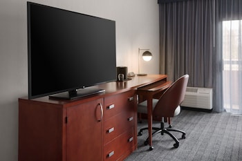 Room, 1 King Bed with Sofa bed (Mobility Accessible, Tub)
