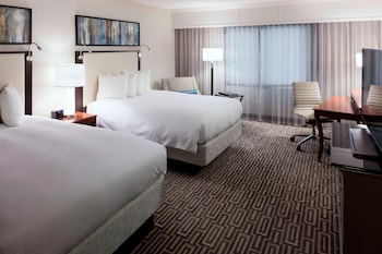 Room, 2 Double Beds (Mobility/Hearing Accessible, Tub)