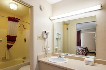 Deluxe Room, 2 Queen Beds, Non Smoking