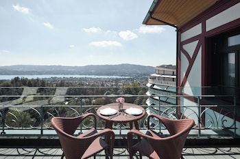 Grand Suite, Panoramic Rooftop, Livingroom, Fireplace, Sauna, Butler, Spa Access (12 years+)