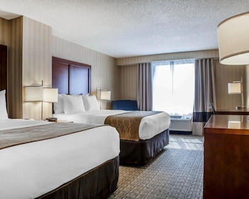 2 Queen Beds, Pet Friendly, Exterior Building