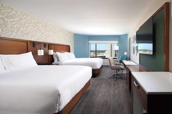 Room, 2 Queen Beds, Accessible, City View (Roll-In Shower)