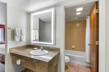 Standard Room, 2 Queen Beds, Non Smoking, Refrigerator (Town View)