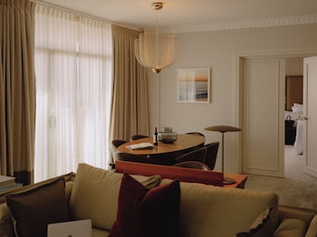 King Premier Suite