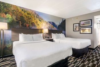 Standard Room, 2 Queen Beds, Non Smoking