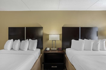 Standard Room, 2 Queen Beds, Non Smoking, Microwave