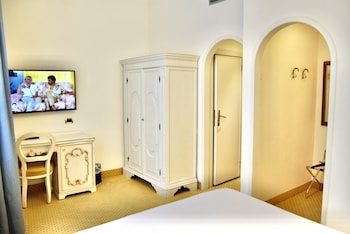 Superior Room, Canal View