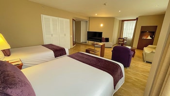 Superior Suite, 2 Twin Beds (Privilege room)
