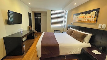 Deluxe Room, 1 Queen Bed
