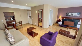 Superior Suite, 1 King Bed (Privilege room)
