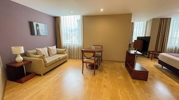 Executive Suite, 1 Queen Bed