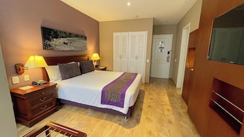 Superior Room, 1 Queen Bed