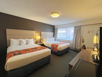 Deluxe Room, 2 Queen Beds