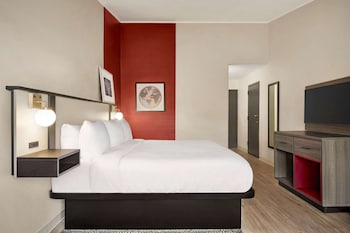 Standard Room, 2 Queen Beds, Non Smoking (Newly Renovated)