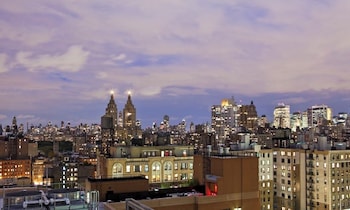 Room, 1 King Bed, City View