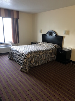 Standard Room, 1 Queen Bed
