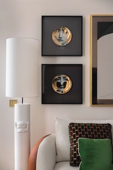 Suite, 1 King Bed (Designer)