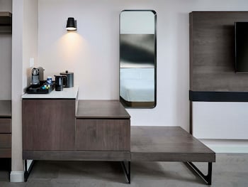 Premier Room