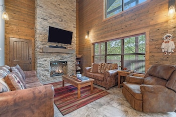 3-BD Cabin w/ Loft #25