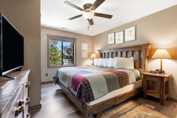 2-BD Waterfront Condo - Walk-In Level - 508