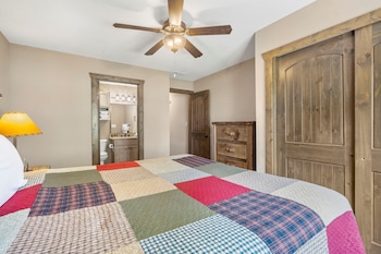 2-BD Waterfront Condo - Terrace Level - 504