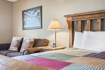 2-BD Lake View Condo - Penthouse Suite - 1116